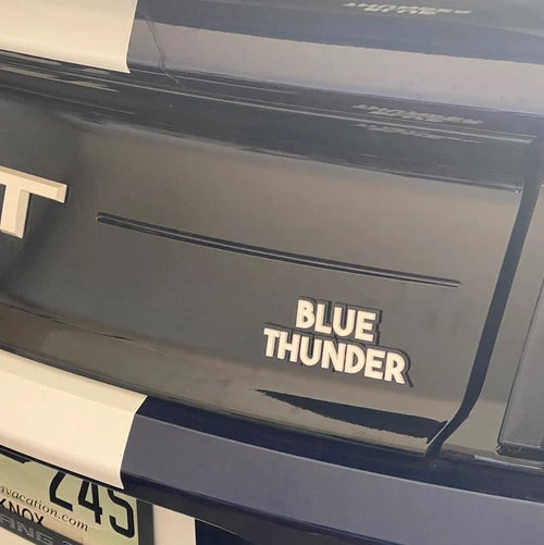 Insignia de texto personalizada – Escriba la suya propia – Fuente de bloque - Doble capa